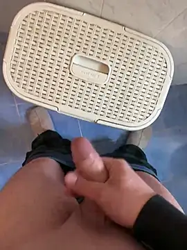 lonelycroboy online show from February 16, 7:04 am