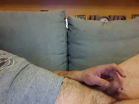 Snapshot of Andre35w chatting on March 18, 12:19 am Andre35w online show from March 18, 12:19 am