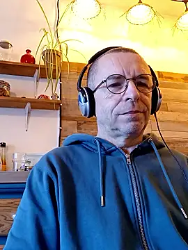 Xavspank2 online show from January 6, 9:02 am