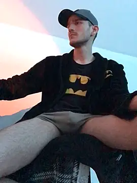 Snapshot of yoyoboy988 chatting on March 5, 7:17 pm yoyoboy988 online show from March 5, 7:17 pm