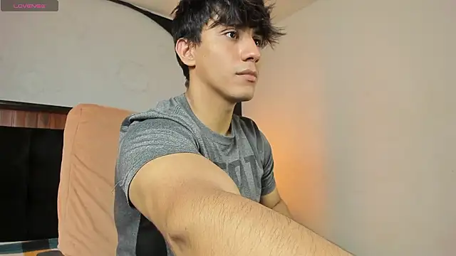 Allex Cano online show from February 3, 6:22 am