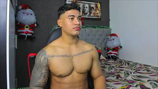 luigi hot  online show from December 18, 3:46 am