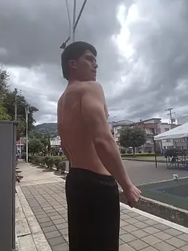 MaxxxSteil online show from October 9, 4:45 pm