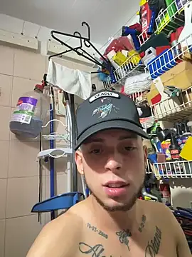 Cristopher1112 online show from February 26, 4:36 am