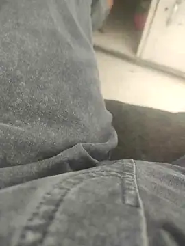 Snapshot of bbclip chatting on March 21, 8:17 am bbclip online show from March 21, 8:17 am