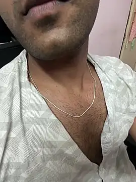 Snapshot of Aarush_1 chatting on March 8, 9:18 pm Aarush 1 online show from March 8, 9:18 pm