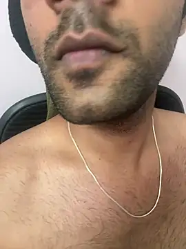 Snapshot of Aarush_1 chatting on March 14, 10:25 pm Aarush 1 online show from March 14, 10:25 pm