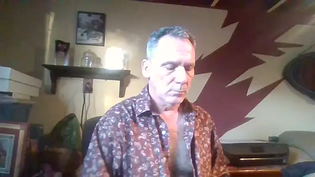 Snapshot of HunkofRock chatting on October 3, 11:48 am HunkofRock online show from October 3, 11:48 am