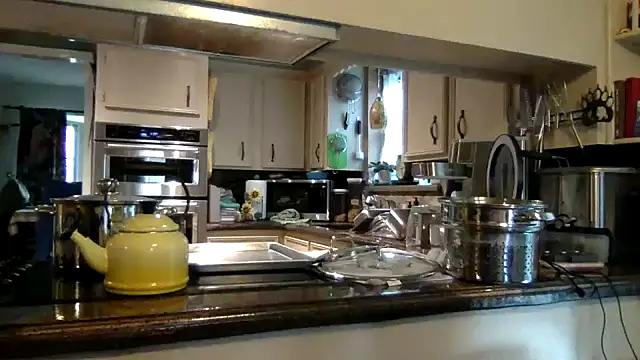 superbearboss online show from December 21, 8:28 pm