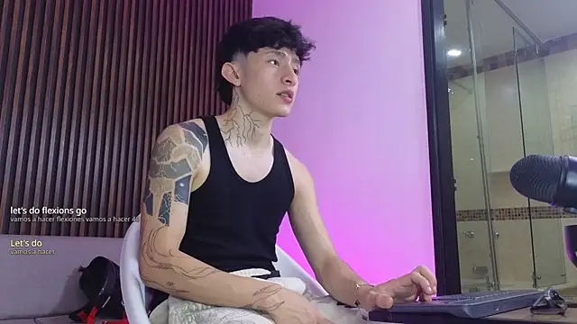 troy rouge online show from September 18, 7:49 pm