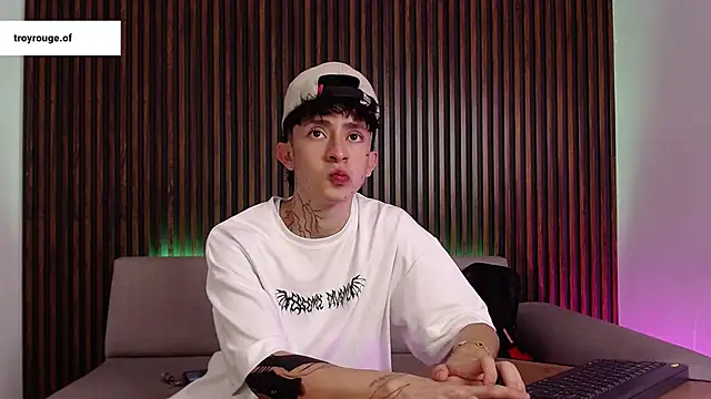 troy rouge online show from September 22, 7:24 pm