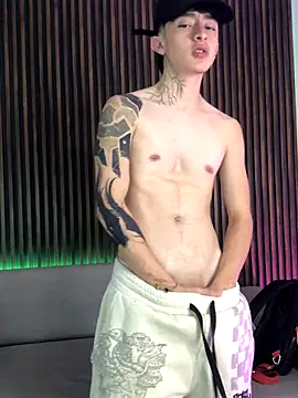 troy rouge online show from October 3, 7:52 pm