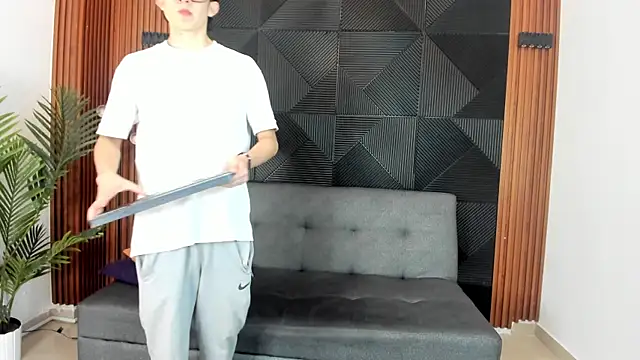 troy rouge online show from March 14, 7:12 pm