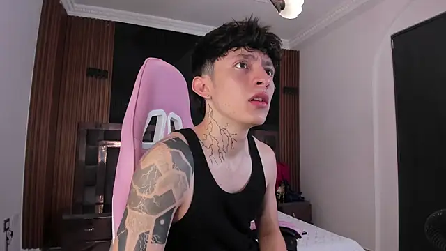 troy rouge online show from September 12, 8:53 pm