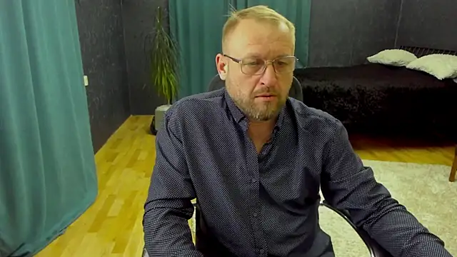 Grandor M online show from February 24, 3:13 pm