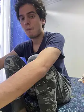 Thiagobb7 online show from January 10, 9:52 pm