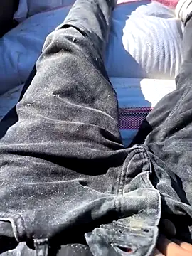 Thunderbolt121 online show from March 2, 8:10 am