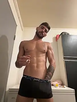 Hugo34bg online show from September 19, 4:24 am