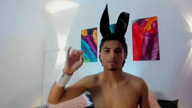 MathewAdams online show from October 31, 6:33 pm