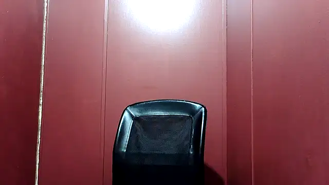 bwcizThrobbing online show from October 31, 10:13 pm