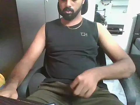 lovelyakash69 online show from March 1, 7:08 am