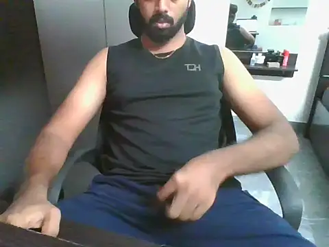 lovelyakash69 online show from April 21, 6:08 am