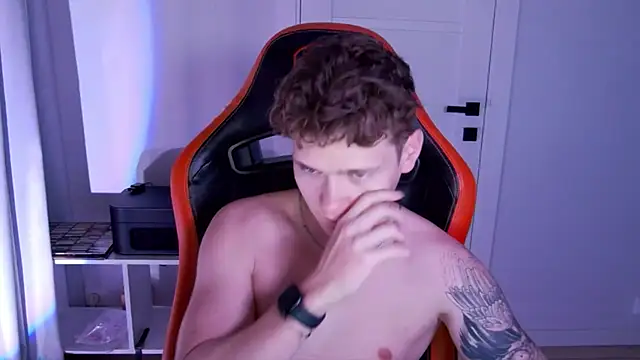 DanyDavis online show from February 28, 2:49 pm