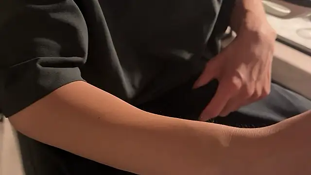 Snapshot of satoshi1008 chatting on October 14, 3:30 pm satoshi1008 online show from October 14, 3:30 pm