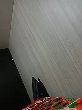 luuiss12 online show from November 29, 7:10 am