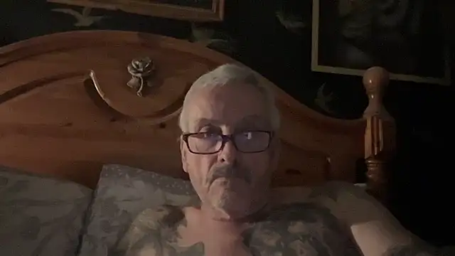 poggles online show from March 16, 8:02 pm