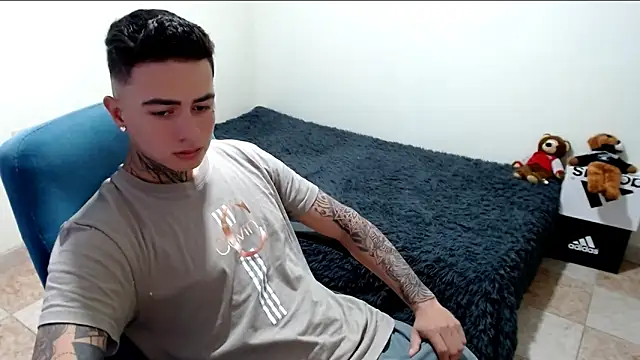 santii ss online show from October 25, 4:31 pm