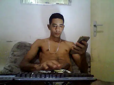 malvadinho69134 online show from October 9, 5:45 am