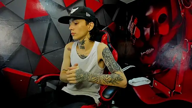 StraightBoy Nick online show from November 22, 11:59 pm