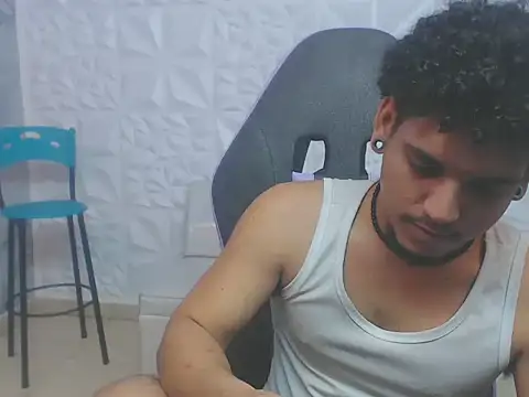 Xfire boy69 online show from February 9, 4:11 pm