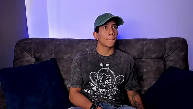 j deex online show from November 28, 6:43 pm