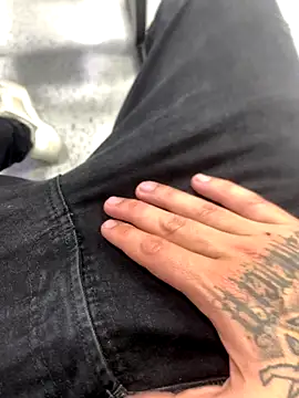 malek xarx  online show from November 6, 10:35 pm