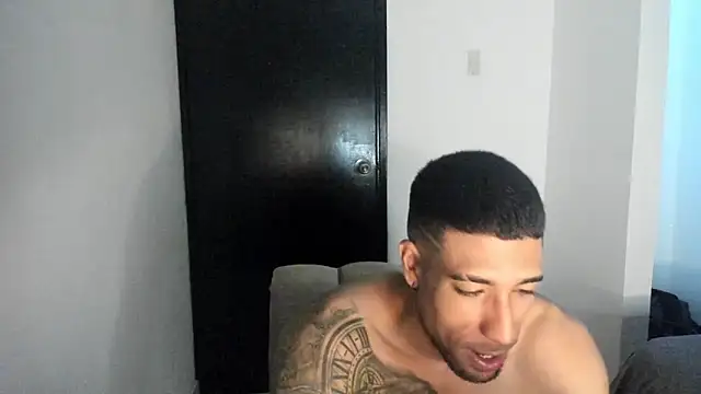 ThiagoLugo online show from April 11, 7:45 am