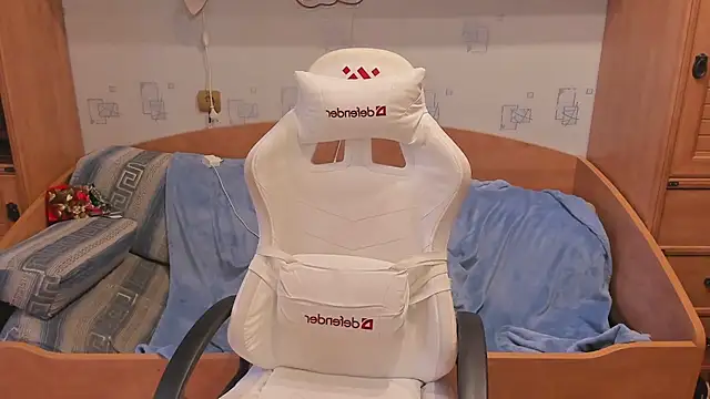 Dexter Bennett online show from March 2, 1:51 pm