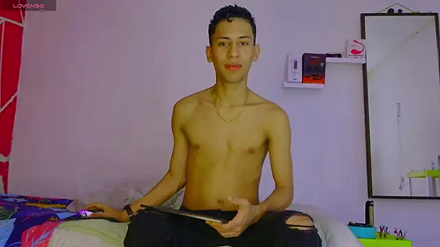 dylan apol0 online show from February 25, 3:07 am