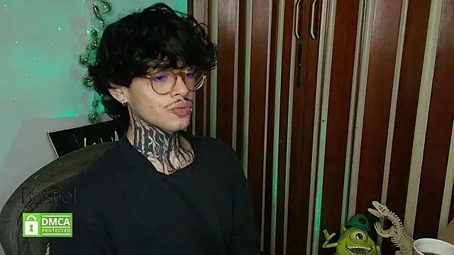 Mihail leroy online show from October 2, 1:42 am