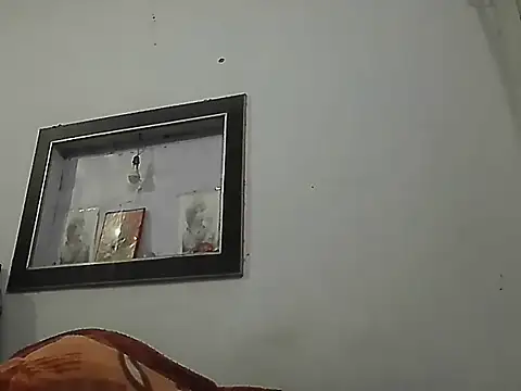 Dollseye online show from December 3, 11:00 pm