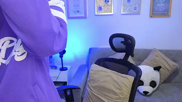 yulian vasquez online show from December 16, 12:23 pm