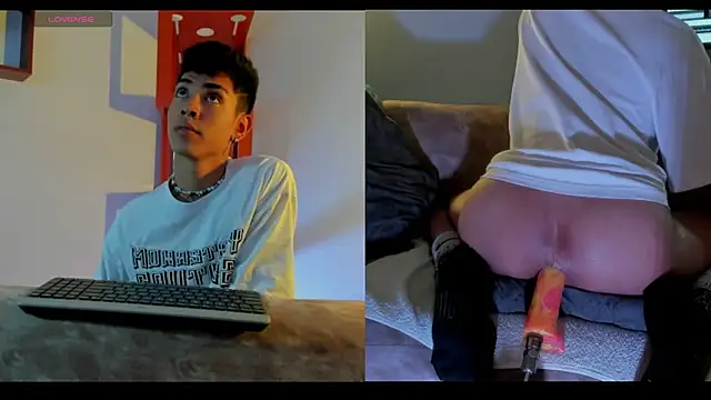 LoganTwink18 online show from December 21, 1:57 am