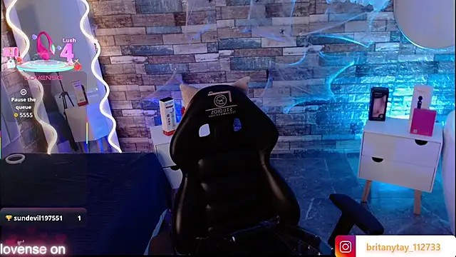 boyfox tay online show from October 27, 4:04 am