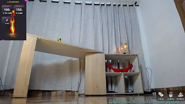 Snapshot of JULLIAN_ chatting on September 24, 3:39 am JULLIAN online show from September 24, 3:39 am