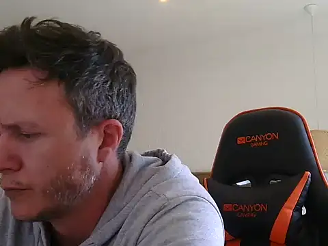 TroyDieselXXX online show from March 13, 8:44 am