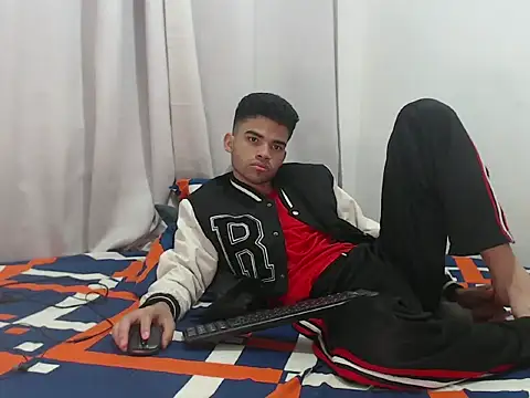 camillo beischel  online show from September 12, 7:47 pm