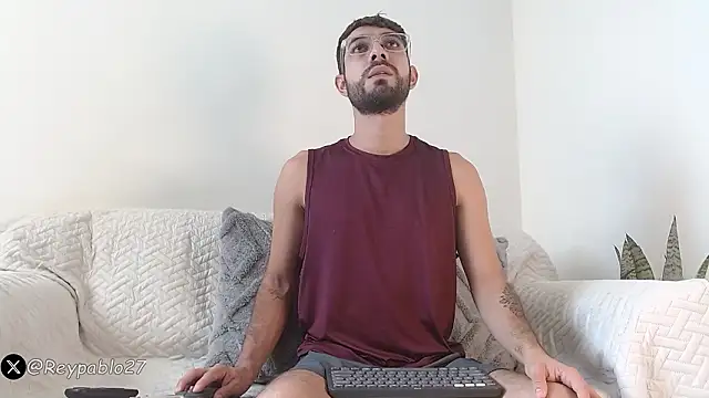 ReyPablo1 online show from March 2, 7:21 pm