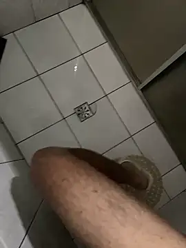 Snapshot of thomasllucas chatting on October 18, 6:24 pm thomasllucas online show from October 18, 6:24 pm