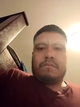 hernande986 online show from April 26, 11:56 pm